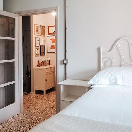 Sm Hospitality Wybicki Panzió Reggio Emilia Kültér fotó